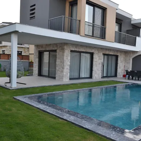 Вилла Boyalikta Sueper Lueks Кешме