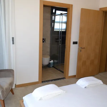 Boyalikta Sueper Lueks